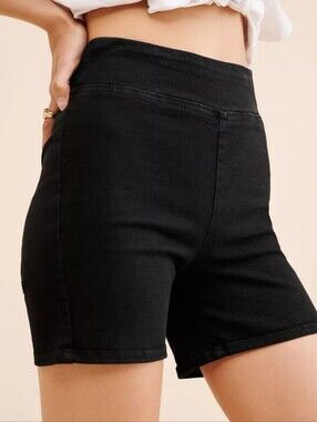 FRAME Denim Jetset Short Size 2 (Size 30) in Sheen Noir High Waist, Travel